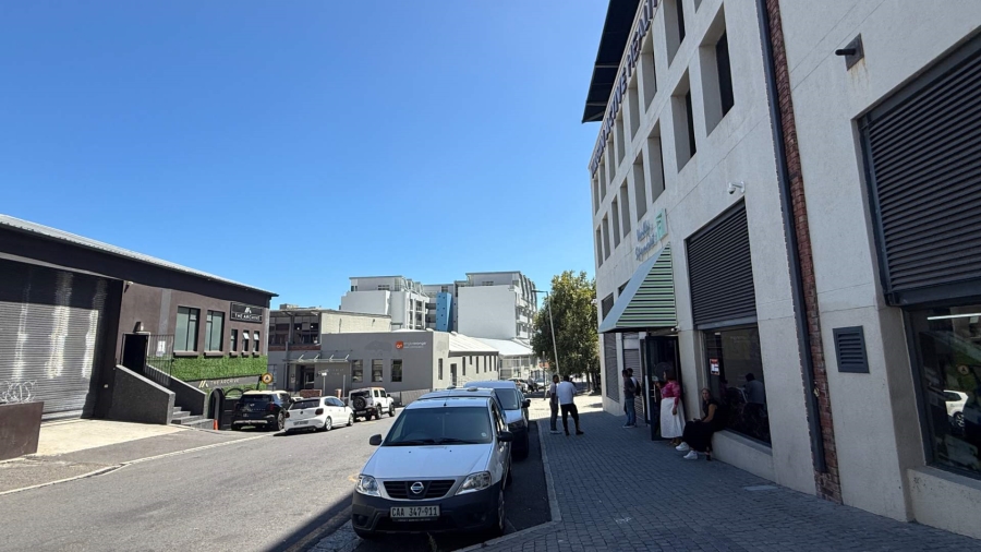 To Let commercial Property for Rent in Gardens Western Cape